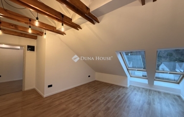 Eladó lakás