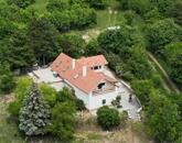 Hagyományok és komfort harmonikus ötvözete a vászolyi Öreg-hegyen