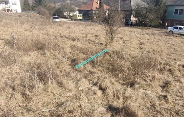 Eladó telek/földterület