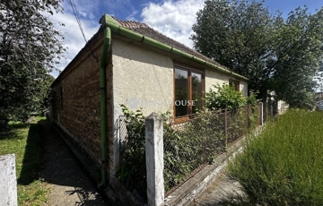 Eladó családi ház