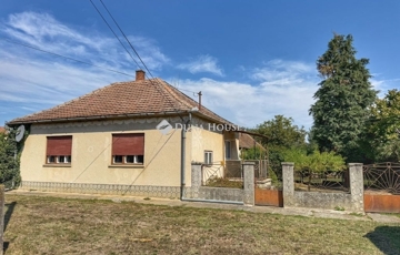 Eladó családi ház