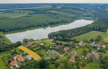 Eladó telek/földterület