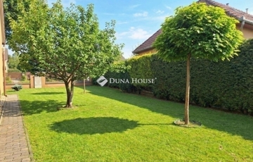 Eladó családi ház