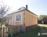 Eladó családi ház Bakonybél 49 900 000 Ft