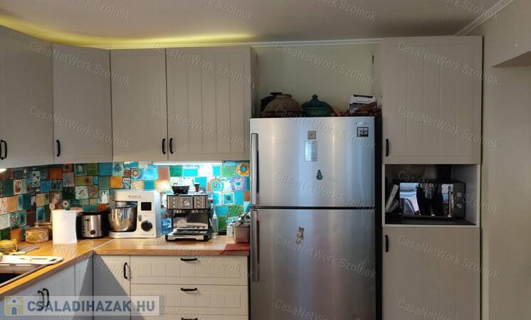 Eladó családi ház, Törtel                                 