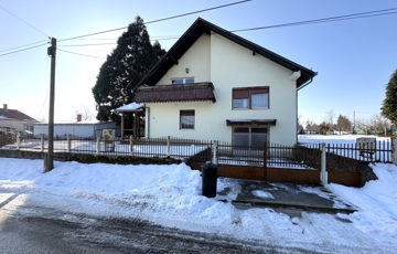 Eladó családi ház