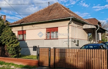 Eladó családi ház