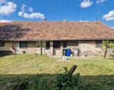 Eladó felújítandó kisház frekventált helyen!