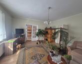 Oroszlány, Haraszthegyi utcában családi ház