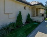 Eladó családi ház Gyenesdiás 199 000 000 Ft