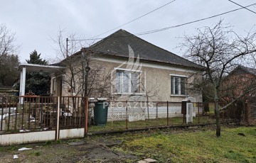 Eladó családi ház
