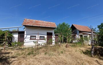 Eladó telek/földterület