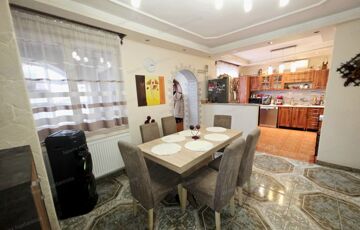 Eladó családi ház