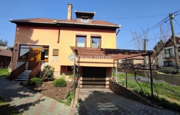 Eladó családi ház