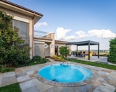 Eladó családi ház Pécs 460 000 000 Ft