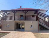 Eladó többgenerációs családi ház Cserkeszőlő központjában