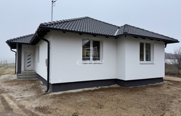 Eladó családi ház