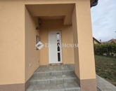 Eladó családi ház Szekszárd 99 999 000 Ft