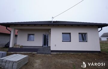 Eladó családi ház
