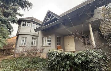 Eladó családi ház