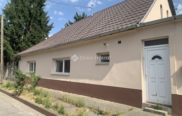 Eladó családi ház