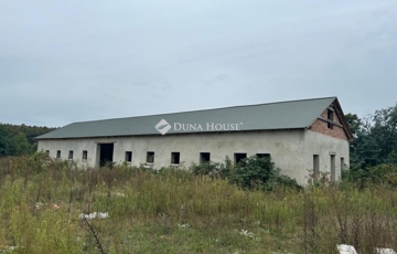 Eladó telek/földterület