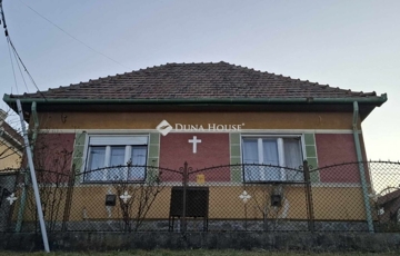 Eladó családi ház