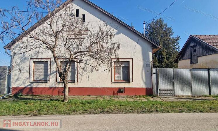 Nagykőrösön családi ház eladó!