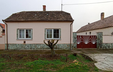Eladó családi ház