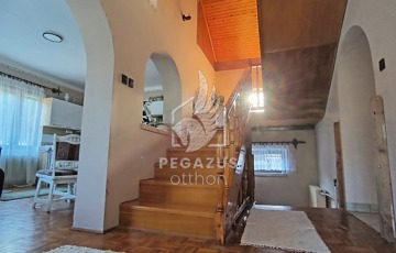 Eladó családi ház