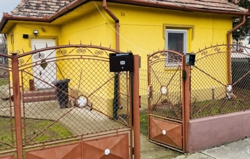 Eladó családi ház