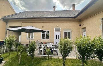 Eladó családi ház