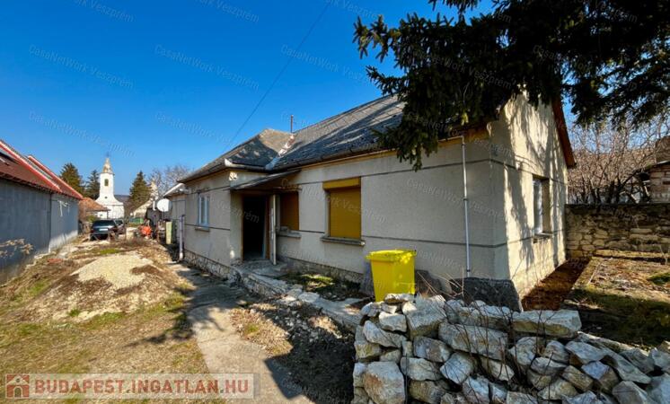 Eladó felújítás alatt lévő Családi ház Szentantalfán                                 