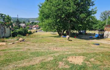 Eladó telek/földterület