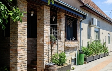 Eladó családi ház