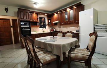 Kiadó családi ház