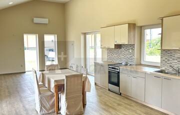 Kiadó családi ház