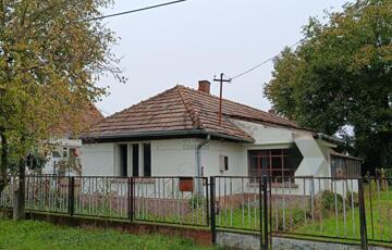 Eladó családi ház