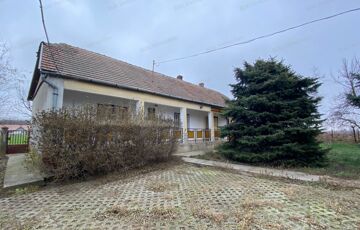 Eladó ipari ingatlan