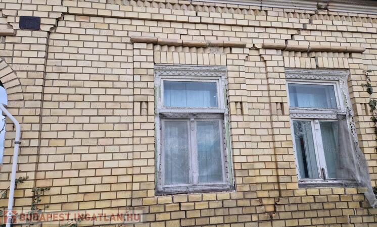 Tarnaörsön, a központhoz közel, 76 nm-es, 2 szobás családi ház eladó!                                 