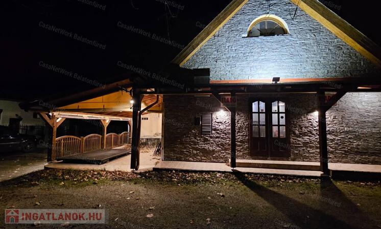 Kiadó egy strandközeli vendéglátóipari egység Csopakon