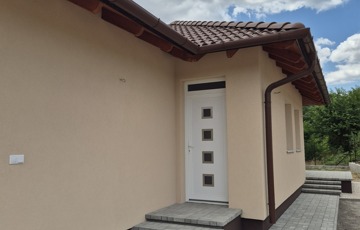 Eladó családi ház