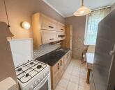 Szolnokon, a Tallinn városrészben 2 szobás 1. emeleti lakás eladó!