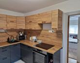 Nagy fügeden, a főút mellett, felújított, 1 szobás családi ház eladó