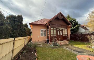 Eladó családi ház