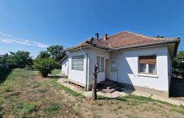 Eladó családi ház