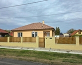 Eladó családi ház Szekszárd 99 999 000 Ft