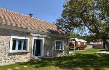 Eladó családi ház