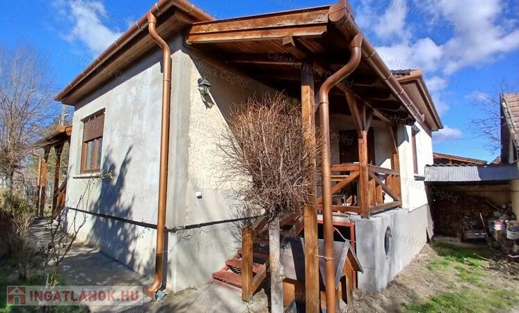 Eladó FARMOS ( Pest megye ) 90 m2 Családi Ház