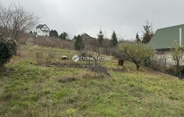 Eladó telek/földterület